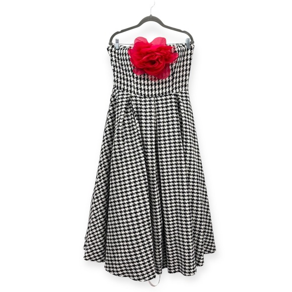 NWT Mac Duggal Ieena‎ Black White Strapless Boucle A Line Midi Dress W/3D Flower - Picture 5 of 15